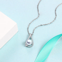 Pearl Pendant Necklace