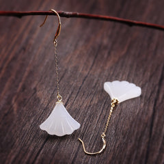 Scallop-Shaped Hetian Jade Women's Ear Pendant